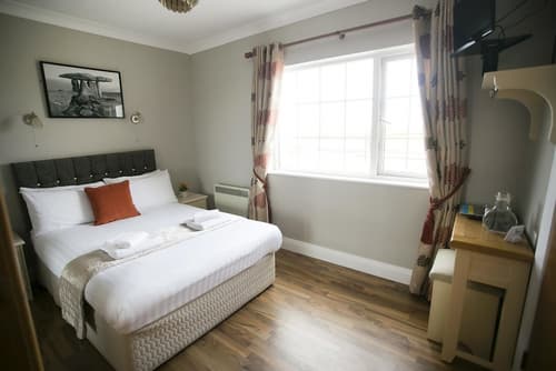 Glasha Meadows, Room