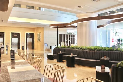 JS Luwansa Hotel and Convention Center, Lobby sitting area