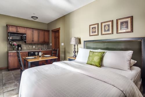 Bighorn Meadows Resort, Room
