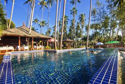 Lipa Bay Resort, Pool