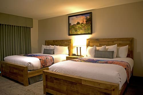 Bumbleberry Inn, Room