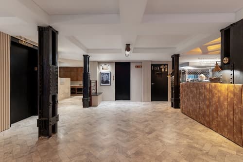 Life Hotel New York, Lobby