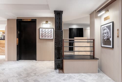 Life Hotel New York, Lobby