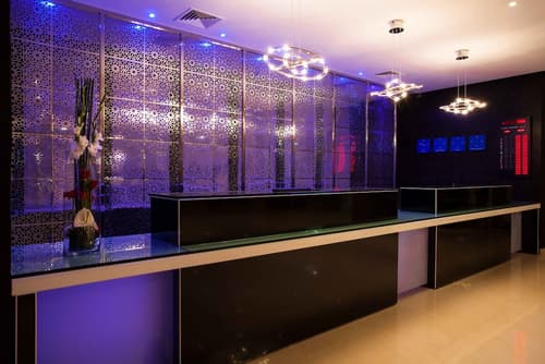 Sky Casa Airport, Reception