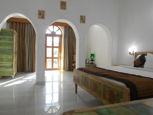Hotel Isabel Palace