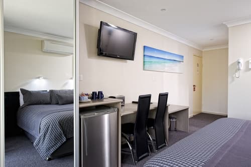 Dolphin Shores, Room
