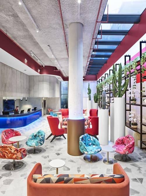 ADGE Hotel & Residences, Reception