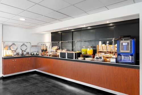 City Express by Marriott Salina Cruz, Breakfast meal