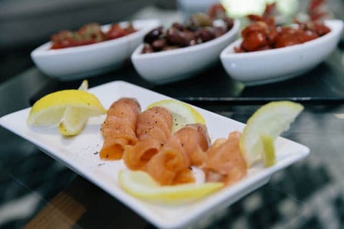 Hougoumont Hotel, Lobby lounge