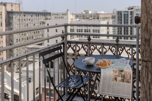 STILE Downtown Los Angeles, Balcony