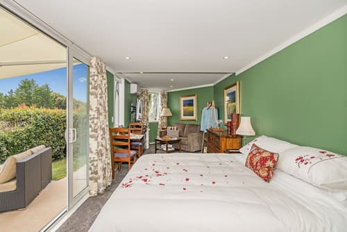 Bayview Valley Lodge, Room