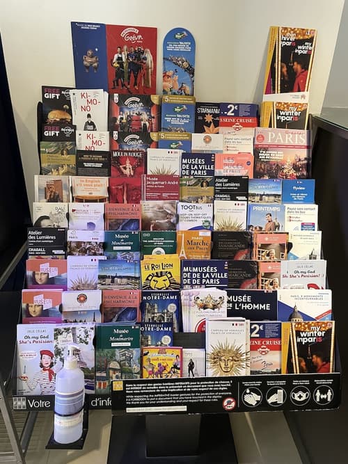 Mary's Hotel République, Reception