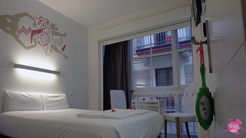 Pensión AliciaZzz Bed & Breakfast