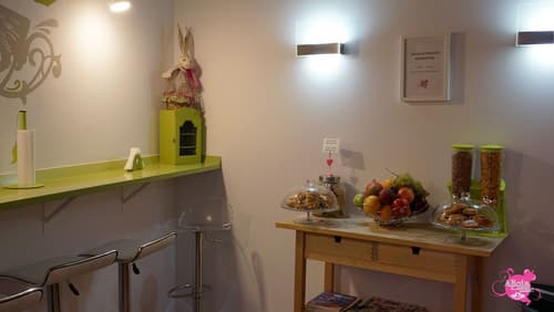 Pensión AliciaZzz Bed & Breakfast, Breakfast area