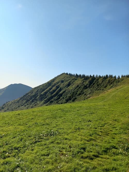 REMIND Apartments, Hiking