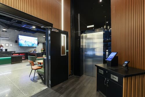 Microtel by Wyndham Wellington, Check-in/check-out kiosk