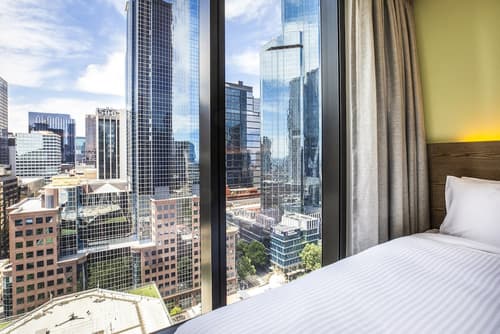 Holiday Inn Express Melbourne Little Collins by IHG, Room