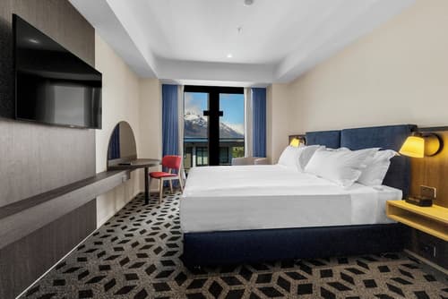Holiday Inn Queenstown Remarkables Park by IHG
