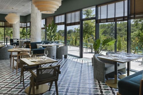 Hotel Tres Reyes San Sebastian, Reception