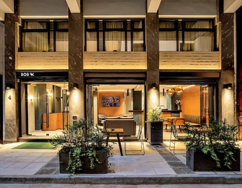 Bob W Athens Akadimia, Primary image