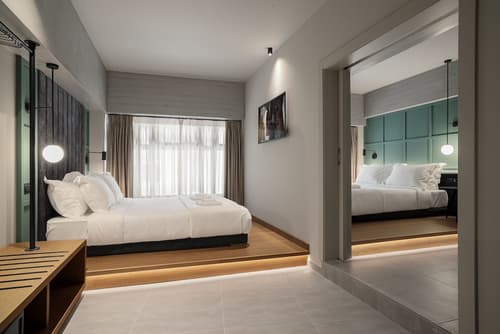 Bob W Athens Akadimia, Room