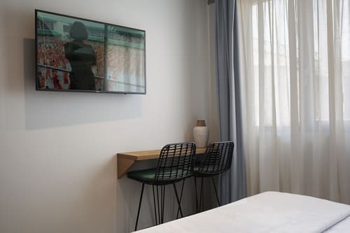 Bob W Athens Akadimia