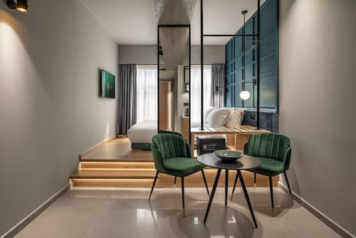 Bob W Athens Akadimia, Room