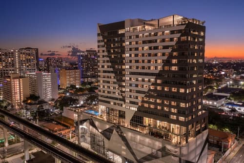 Element Miami Brickell, Exterior