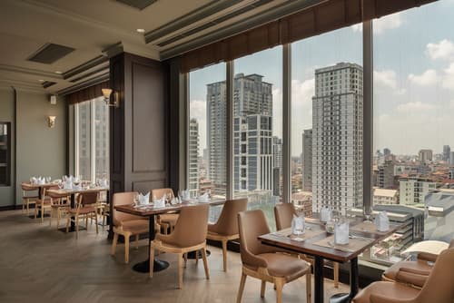 Duong Chan Hotel, Restaurant