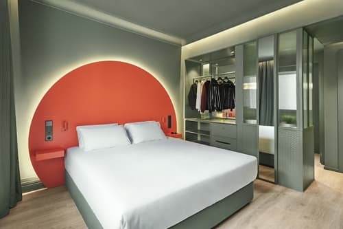 Chic & Basic dot, Room