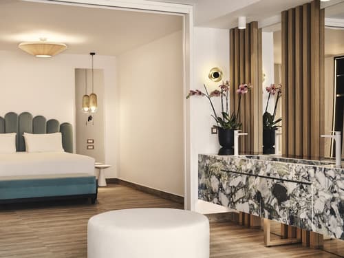 Cresanto Luxury Suites