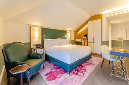 The Emerald House Lisbon, Curio Collection By Hilton, Room