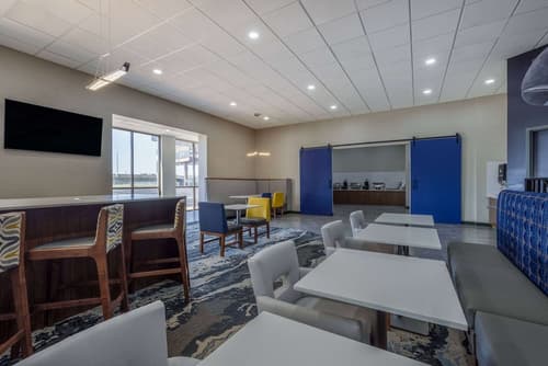 Hawthorn Extended Stay by Wyndham Wichita Airport, Lobby