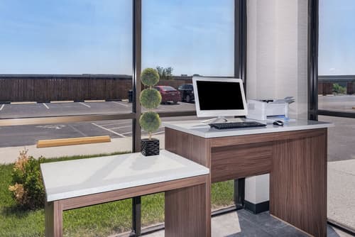 Hawthorn Extended Stay by Wyndham Wichita Airport, Reception