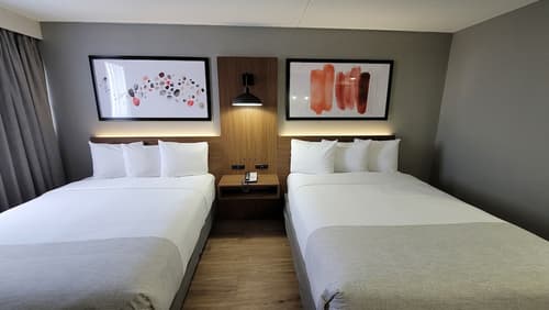 Hawthorn Extended Stay by Wyndham Wichita Airport, Room