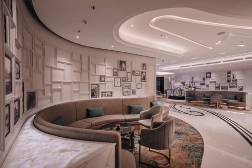 Aira Hotel Bangkok, Lobby sitting area