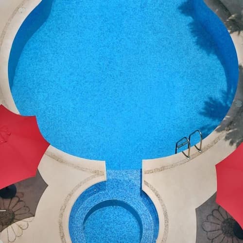 Adhara Express, Outdoor pool