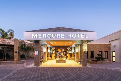 Mercure Hotel Windhoek, Front of property