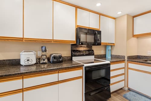 Kauhale Makai by Maui Rental Group, Private kitchen