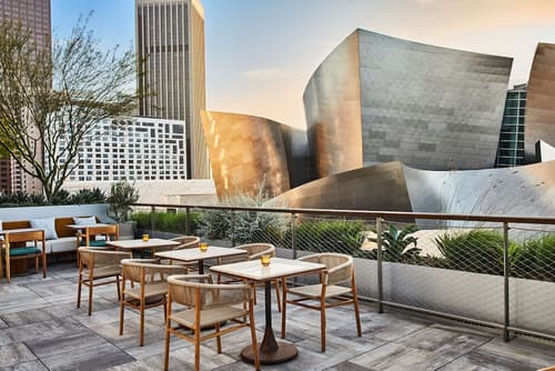 Conrad Los Angeles, Lobby