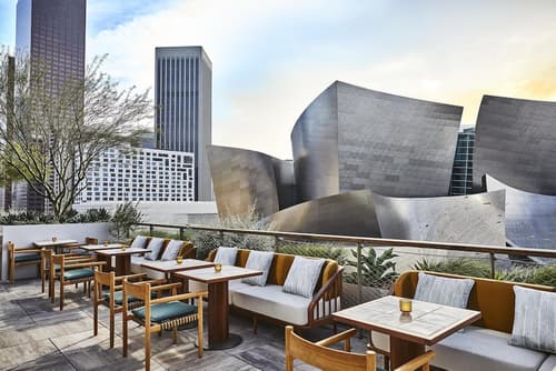 Conrad Los Angeles, Lobby