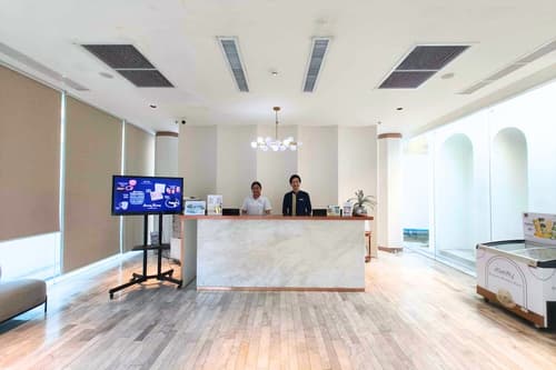 Away Bangkok Riverside Kene, Reception