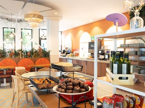 Ibis Styles Sevilla Santa Justa, Miscellaneous