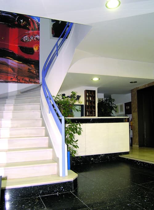 ROY Hotel, Reception