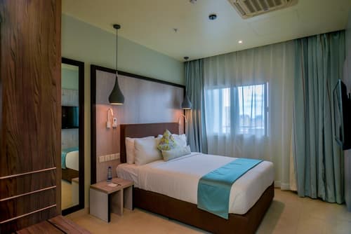 Aura Suites, Room