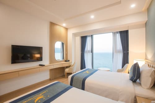 Canary Gold Hotel Quy Nhơn, Beachfront