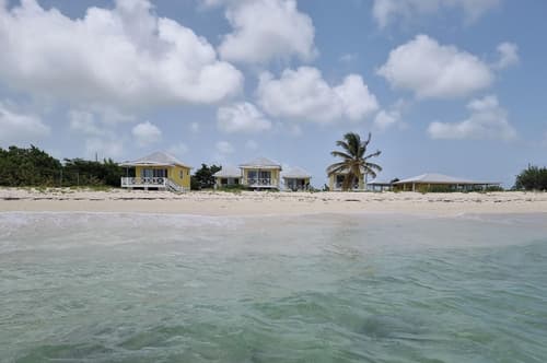Harrys Cottages Cottage 5 Right on the Pink Sand, Beach