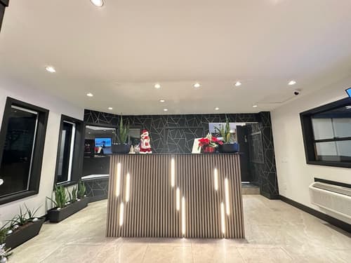 Sea Edge Beachside Hotel