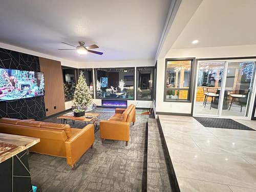 Sea Edge Beachside Hotel