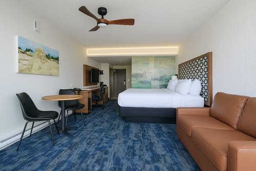 Sea Edge Beachside Hotel